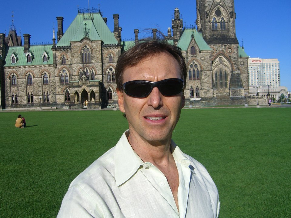 Ο άνθρωπος που εφηύρε το selfie stick είναι σήμερα εκατομμυριούχος [εικόνες] | iefimerida.gr 4