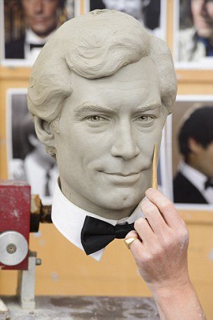 Ολοι οι θρυλικοί Τζέιμς Μποντ του σινεμά στο Μουσείο της Μαντάμ Τισό [εικόνες] | iefimerida.gr 3