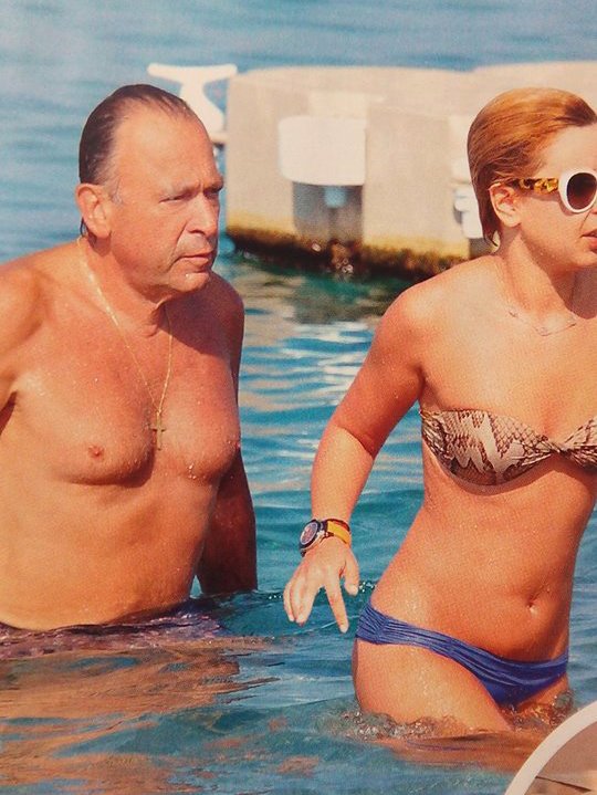 Ερωτευμένος Φουστάνος -33 χρόνια μικρότερη η αγαπημένη του [εικόνες] | iefimerida.gr 2