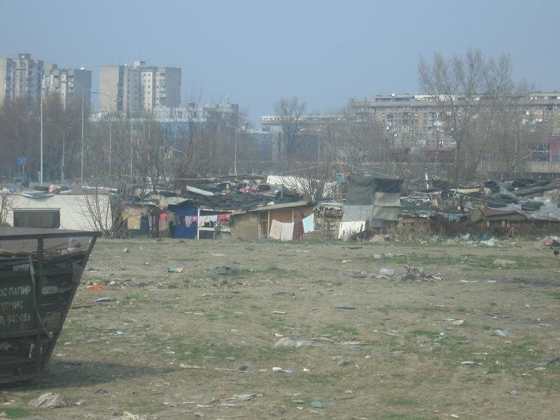 Ετσι ζουν οι Ρομά - Αγνωστα στιγμιότυπα της καθημερινότητάς τους - Χορός, χρώμα, φαγητό [εικόνες] | iefimerida.gr 2