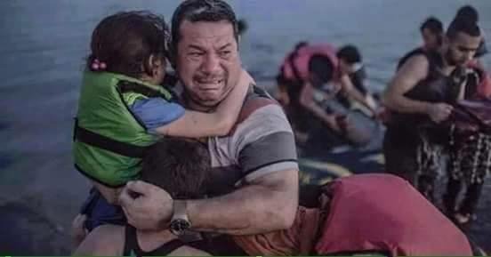 Ο Σύρος πρόσφυγας που έκανε τον πλανήτη να κλάψει έφτασε από την Κω στη Γερμανία [εικόνες] | iefimerida.gr 1