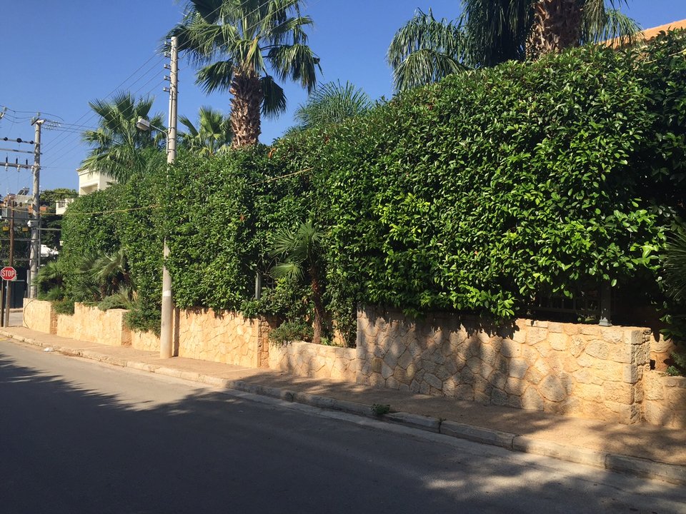 Αναστάτωση τη νύχτα στη Βουλιαγμένη - Εκρηξη σε σπίτι επιχειρηματία [εικόνες] | iefimerida.gr 3