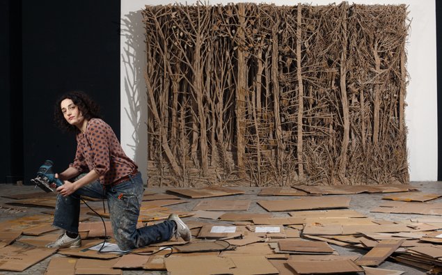 Η γλύπτρια κόρη του Λιονέλ Ζοσπέν –Καλύτερη η τέχνη από την πολιτική [εικόνες] | iefimerida.gr 1