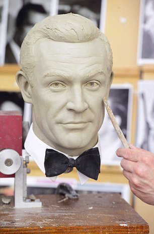 Ολοι οι θρυλικοί Τζέιμς Μποντ του σινεμά στο Μουσείο της Μαντάμ Τισό [εικόνες] | iefimerida.gr 0