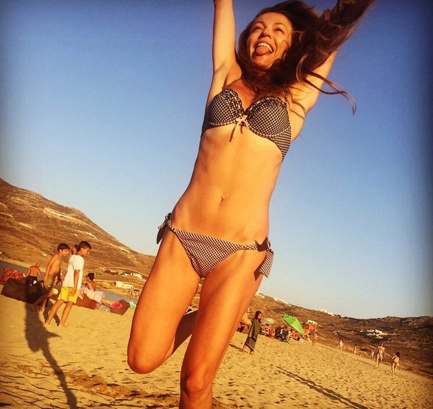 Η «κοντή» του «Παρά πέντε» βάζει φωτιά στη Μύκονο - Κορμί φέτες [εικόνες] | iefimerida.gr 5