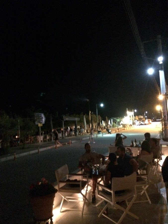 Κόρινθος: Αγρια συμπλοκή για ασήμαντη αφορμή - Σοβαρά τραυματίας από χτύπημα στην καρωτίδα [εικόνες] | iefimerida.gr 0