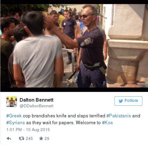 Αστυνομικός χαστούκισε μετανάστη στην Κω [εικόνα & βίντεο] | iefimerida.gr 0