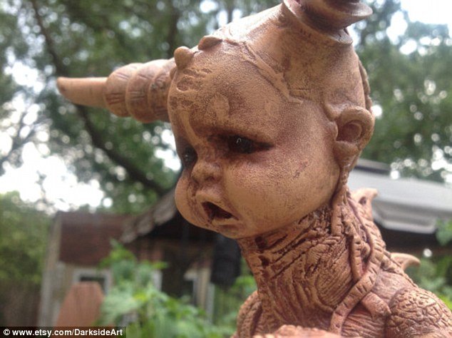 Παιχνίδια μόνο για ενηλίκους - Ματωμένα και ανατριχιαστικά αρκουδάκια και κούκλες [εικόνες] | iefimerida.gr 2