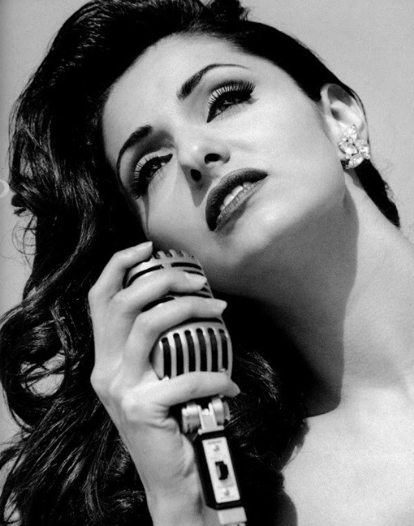 Η Βίκυ Κουλιανού με θανατηφόρο κορμί [εικόνες] | iefimerida.gr 4