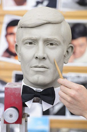 Ολοι οι θρυλικοί Τζέιμς Μποντ του σινεμά στο Μουσείο της Μαντάμ Τισό [εικόνες] | iefimerida.gr 1