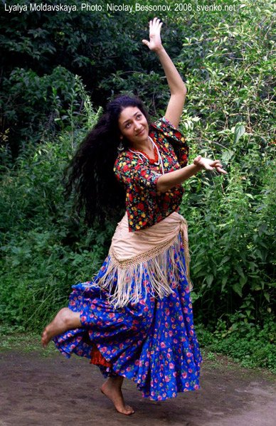 Ετσι ζουν οι Ρομά - Αγνωστα στιγμιότυπα της καθημερινότητάς τους - Χορός, χρώμα, φαγητό [εικόνες] | iefimerida.gr 22