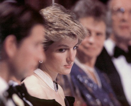 Πριγκίπισσα Νταϊάνα: 18 χρόνια μετά το θάνατό της -Οι θεωρίες συνωμοσίας πίσω από το δυστύχημα στο Παρίσι [εικόνες & βίντεο] | iefimerida.gr 7