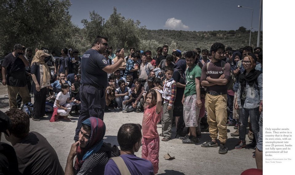Οι NY Times στη Λέσβο: Ο μικρόκοσμος της άλλης ελληνικής κρίσης - Οι μετανάστες [εικόνες] | iefimerida.gr 1
