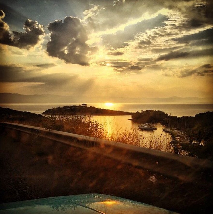 Αυτός είναι ο παράδεισος του Χριστόφορου Παπακαλιάτη [εικόνες] | iefimerida.gr 2