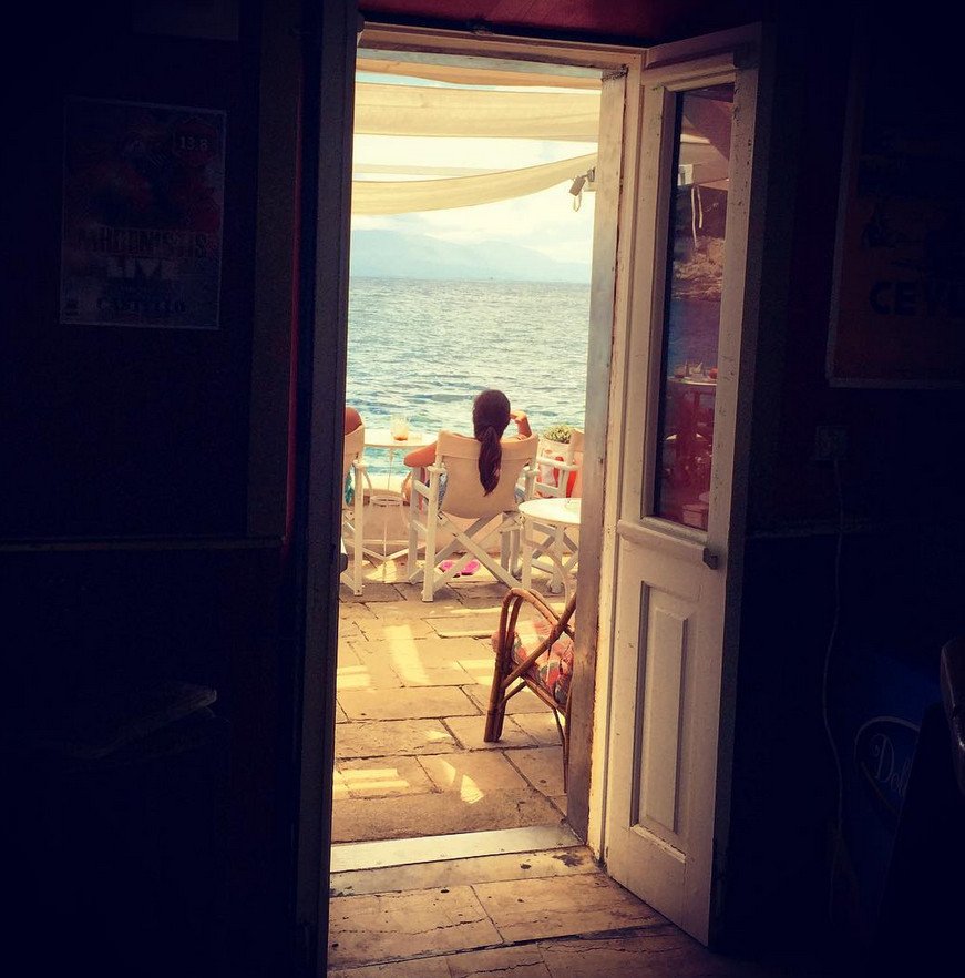 Αυτός είναι ο παράδεισος του Χριστόφορου Παπακαλιάτη [εικόνες] | iefimerida.gr 4