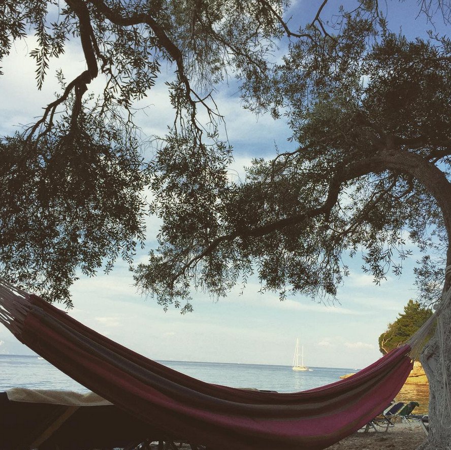 Αυτός είναι ο παράδεισος του Χριστόφορου Παπακαλιάτη [εικόνες] | iefimerida.gr 6