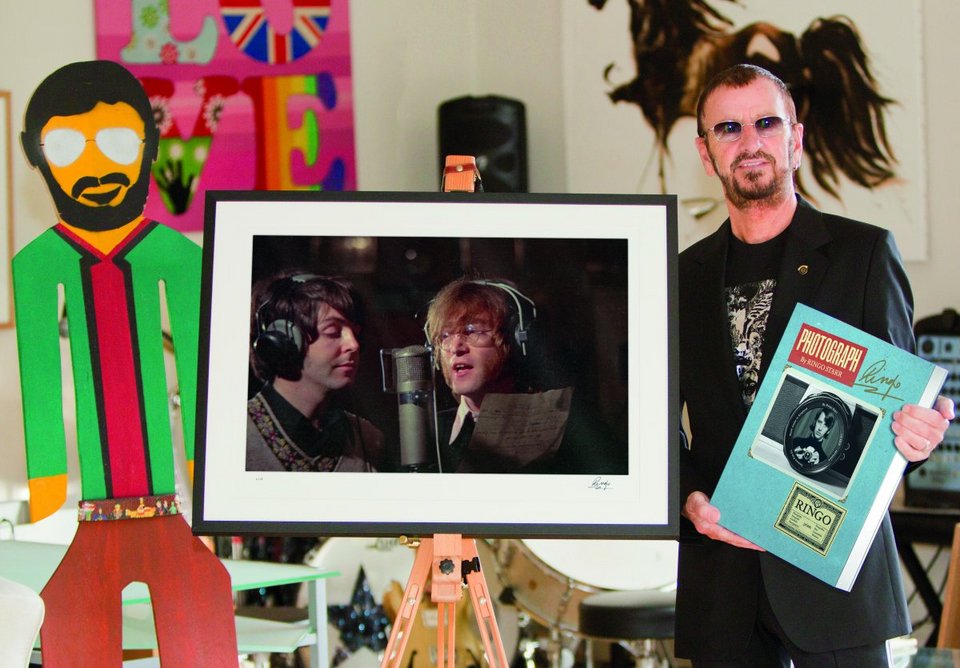Ο Ρίνγκο Σταρ σε ρόλο φωτογράφου: Απαθανατίζει τους Beatles όπως δεν τους έχετε ξαναδεί [εικόνες] | iefimerida.gr 0