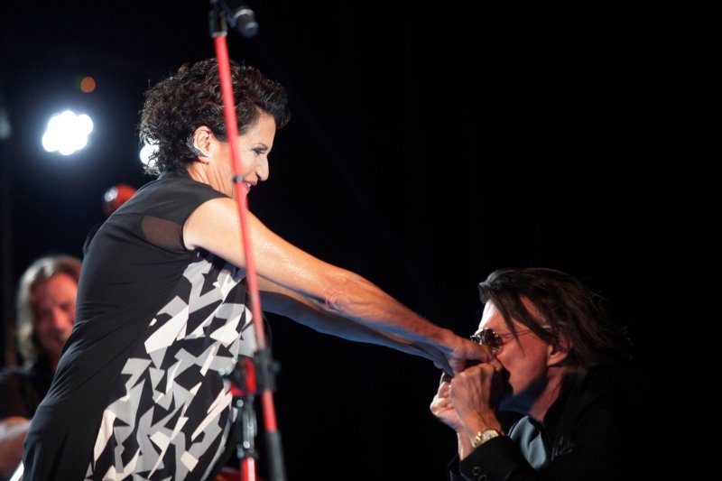 Η υπουργός Τουρισμού τραγούδησε για την πανσέληνο – Η Αλκηστις Πρωτοψάλτη σε μια μαγική βραδιά στο Μαραθώνα [εικόνες] | iefimerida.gr 3