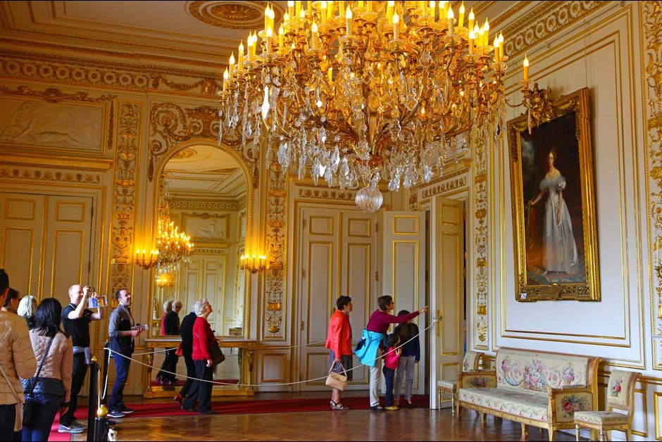 Μέσα στο παλάτι του βασιλιά -Aνοιξε τις πόρτες στο κοινό ο Φίλιππος του Βελγίου [εικόνες] | iefimerida.gr 3