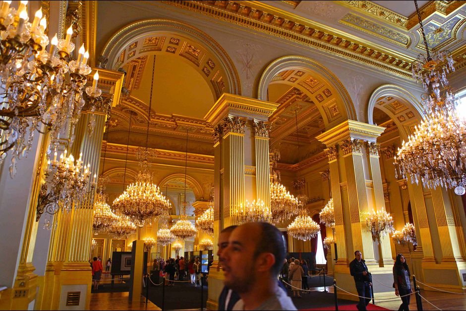 Μέσα στο παλάτι του βασιλιά -Aνοιξε τις πόρτες στο κοινό ο Φίλιππος του Βελγίου [εικόνες] | iefimerida.gr 9