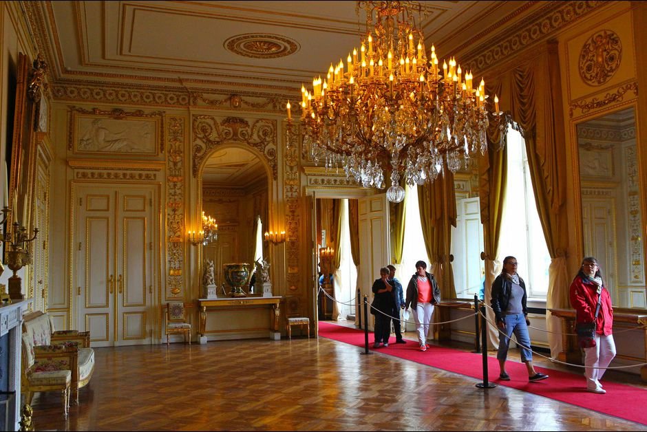 Μέσα στο παλάτι του βασιλιά -Aνοιξε τις πόρτες στο κοινό ο Φίλιππος του Βελγίου [εικόνες] | iefimerida.gr 5