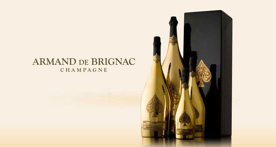 Σαμπάνια 120.000 ευρώ σερβίρει το Nammos στη Μύκονο - Ο τιμοκατάλογος που προκαλεί ζαλάδα [εικόνες] | iefimerida.gr 1