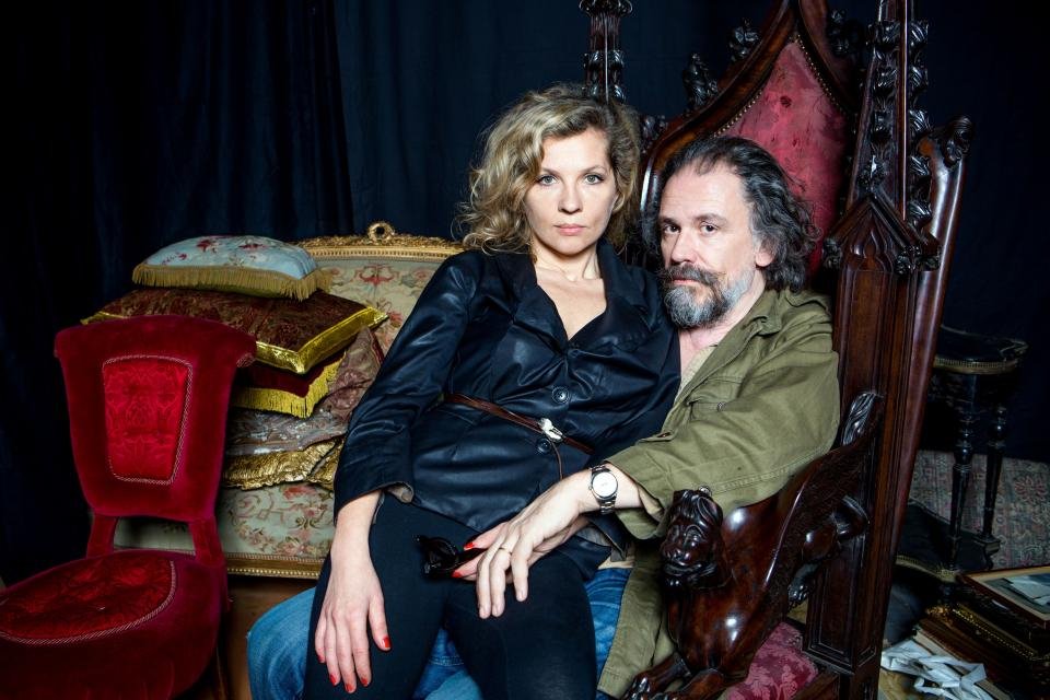 Ιρίνα Ιονέσκο: Η σκοτεινή φωτογράφος που μετέτρεψε την 11χρονη κόρη της σε ίνδαλμα-νυμφίδιο [εικόνες] | iefimerida.gr 13