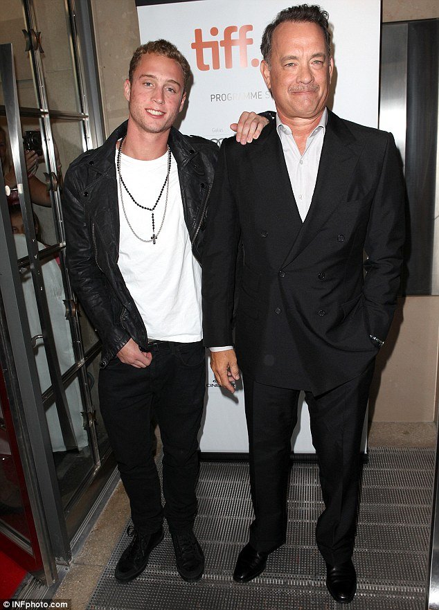 Αγνοείται ο γιος του Τομ Χανκς; - Το διαψεύδει ο ηθοποιός [εικόνες] | iefimerida.gr 1