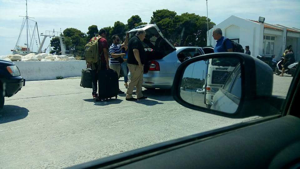 Στη Σκιάθο για διακοπές ο Ευάγγελος Βενιζέλος [εικόνα] | iefimerida.gr 0