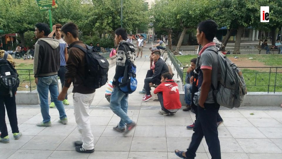 Απέραντη κατασκήνωση μεταναστών η πλατεία Βικτωρίας [εικόνες] | iefimerida.gr 4