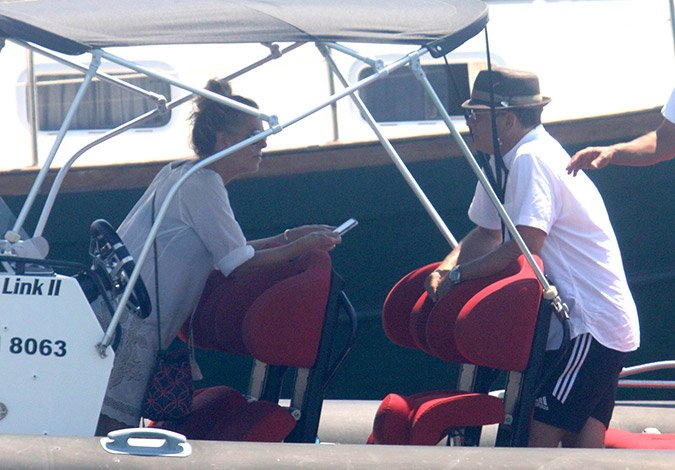 Διακοπές στην Αντίπαρο για τον Τομ Χανκς [εικόνες] | iefimerida.gr 0