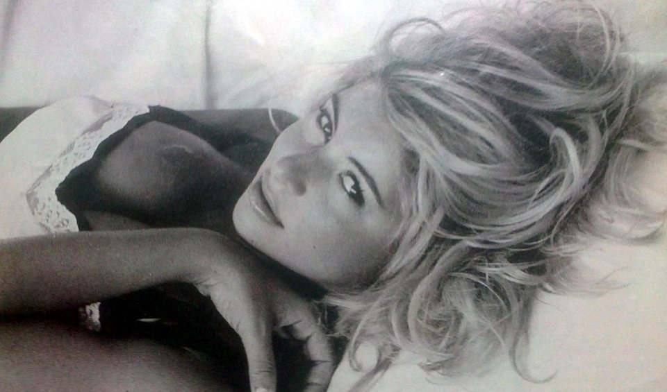 Η Αννα Μαρία Λογοθέτη με νέο λουκ που ανάβει φωτιές [εικόνες] | iefimerida.gr 2