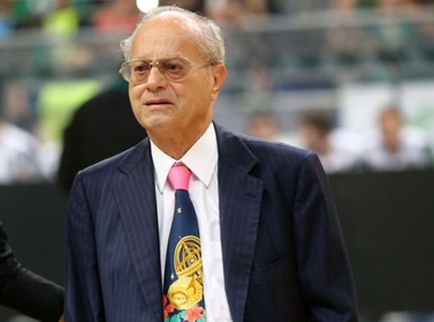 «Λύγισαν» τα αδέρφια Γιαννακόπουλοι – Τα δάκρυα του Παύλου και του Θανάση στο ΟΑΚΑ [εικόνες & βίντεο] | iefimerida.gr 2