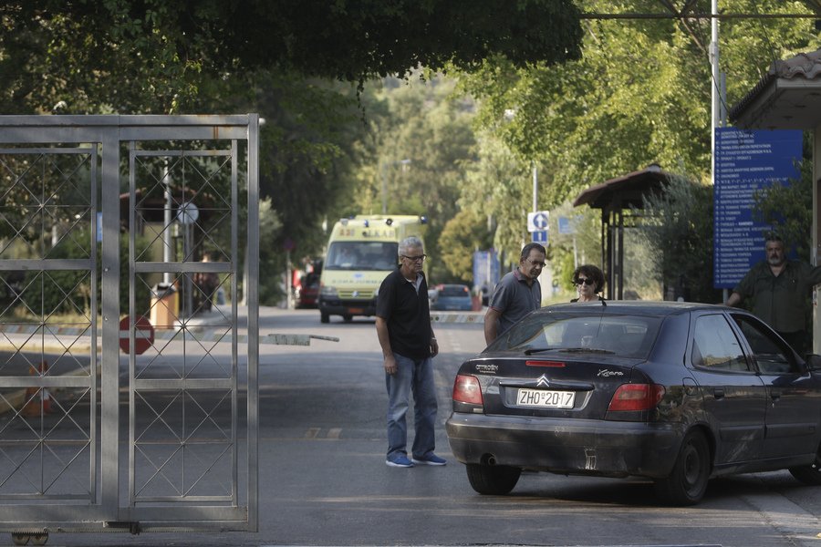 Τραγωδία στο Δαφνί: Τέσσερις τελικά οι νεκροί από τη φωτιά [εικόνες] | iefimerida.gr 1