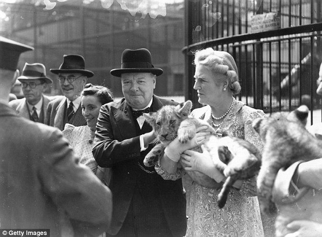 Ο σπάταλος Τσόρτσιλ: Ξόδευε χιλιάδες λίρες σε μετοχές, καζίνο και αλκοόλ [εικόνες] | iefimerida.gr 2