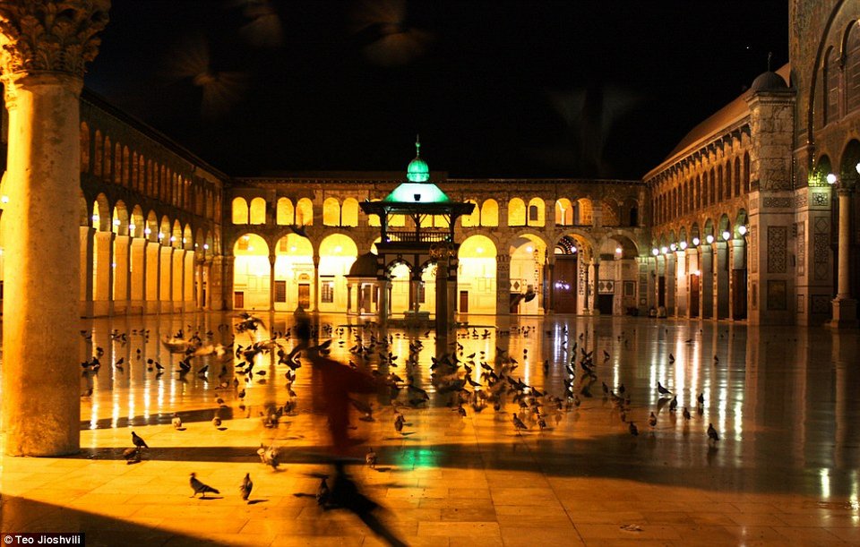 Τουρίστρια αψήφησε την απειλή του ISIS και φωτογράφισε την Παλμύρα πριν την γκρεμίσουν [εικόνες] | iefimerida.gr 3