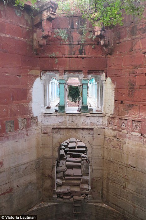 Ταξίδι στον κάτω κόσμο: Τα τρομακτικά ερείπια του Ραζαστάν [εικόνες] | iefimerida.gr 3