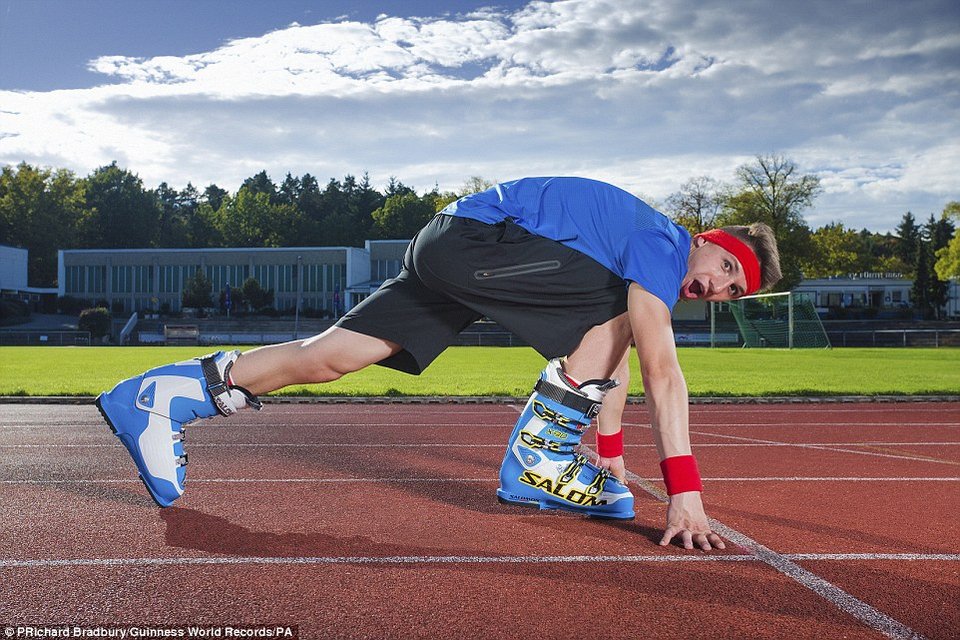 Ιπτάμενες γιαγιάδες, τεράστια πόδια, γιγάντια λαχανικά: Τα ρεκόρ Γκίνες του 2016 [εικόνες] | iefimerida.gr 14