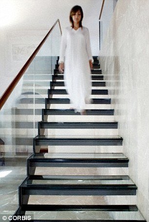 Γιατί κάνουμε μαύρους κύκλους, γιατί μυρίζει η ανάσα μας, γιατί δεν θυμόμαστε τα όνειρα -Τα παράδοξα του ύπνου  | iefimerida.gr 1