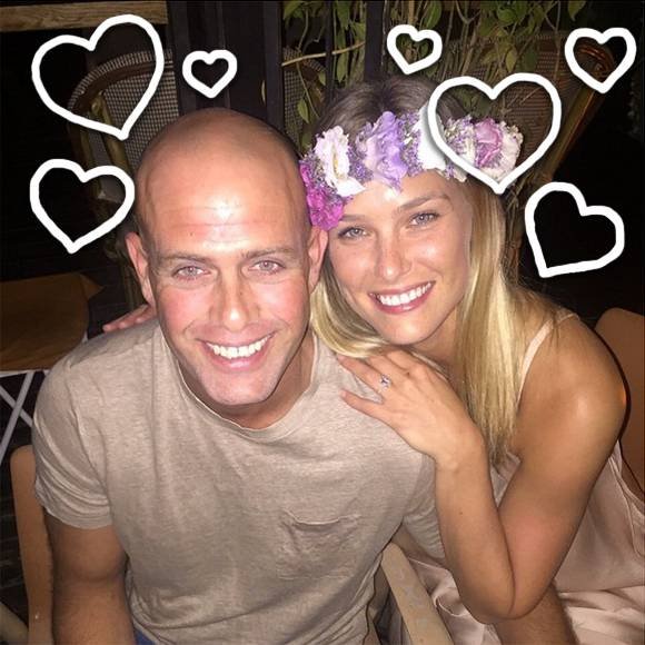 Η Μπαρ Ραφαέλι νύφη - To boho νυφικό που την έκανε να μοιάζει με θεά [εικόνα] | iefimerida.gr 1