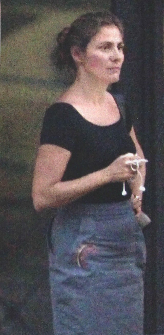 Η Περιστέρα, ινκόγκνιτο, στο ατελιέ σχεδιαστή μόδας στο Κολωνάκι, πριν φύγει για Νέα Υόρκη [εικόνες] | iefimerida.gr 1