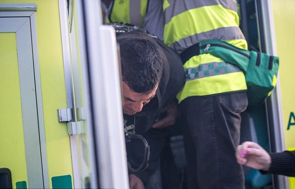 Ηθελε να κάνει τον Χουντίνι και παραλίγο να πεθάνει -Τον έθαψαν δεμένο με χειροπέδες [εικόνα] | iefimerida.gr 3