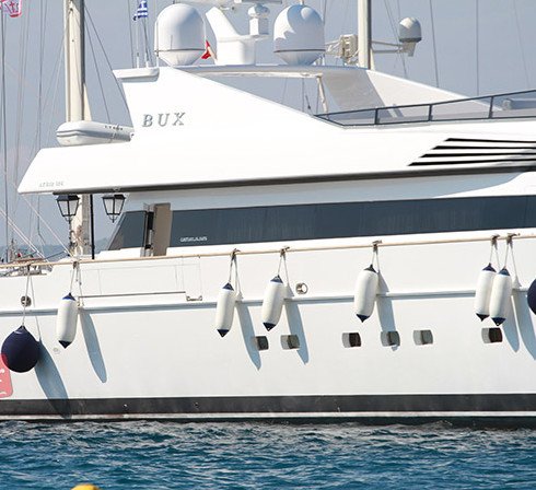 Κάηκε η 40μετρη θαλαμηγός του Σωκράτη Κόκκαλη -Ενα πλωτό παλάτι στη μαρίνα του Αγίου Κοσμά [εικόνες]  | iefimerida.gr 7