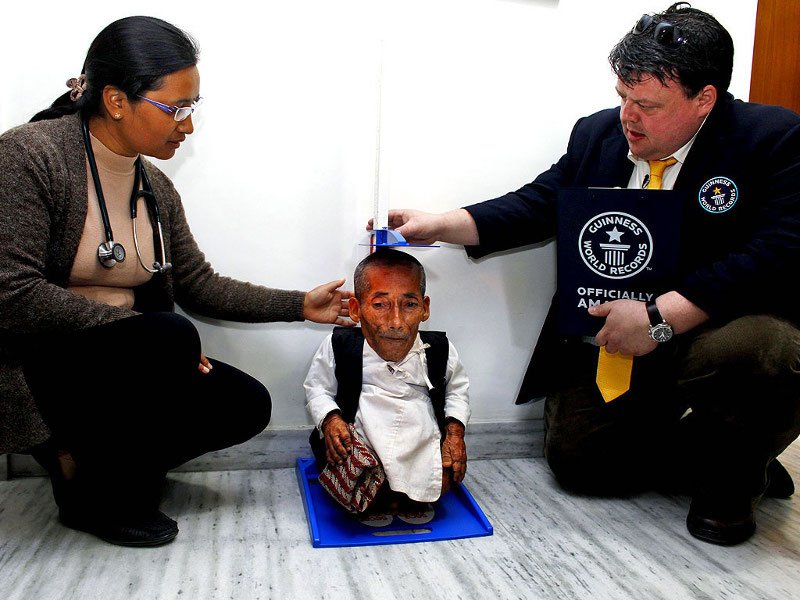 Πέθανε ο πιο κοντός άνθρωπος του κόσμου - Είχε ύψος 54,6 εκατοστά [εικόνες] | iefimerida.gr 0