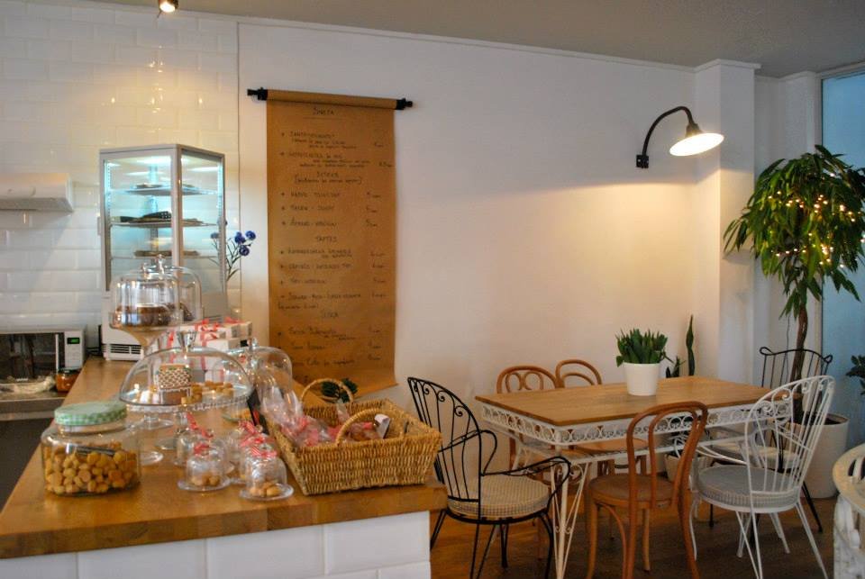 Ντεμοντέ: Μαμαδίστικες λιχουδιές στο Κολωνάκι -Το μαγαζί που θυμίζει σαλόνι πατρικού [εικόνες] | iefimerida.gr 11