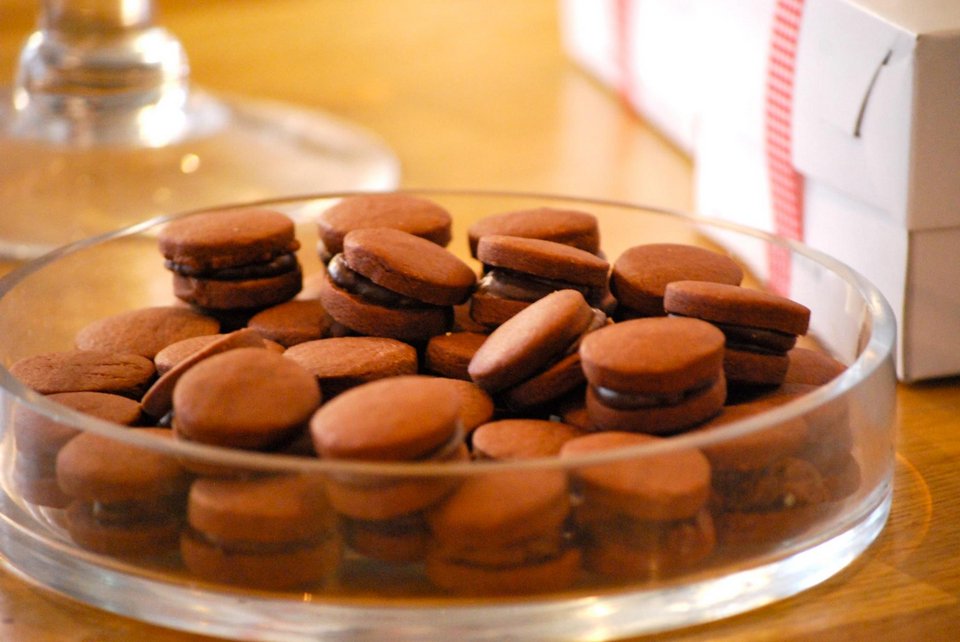 Ντεμοντέ: Μαμαδίστικες λιχουδιές στο Κολωνάκι -Το μαγαζί που θυμίζει σαλόνι πατρικού [εικόνες] | iefimerida.gr 9