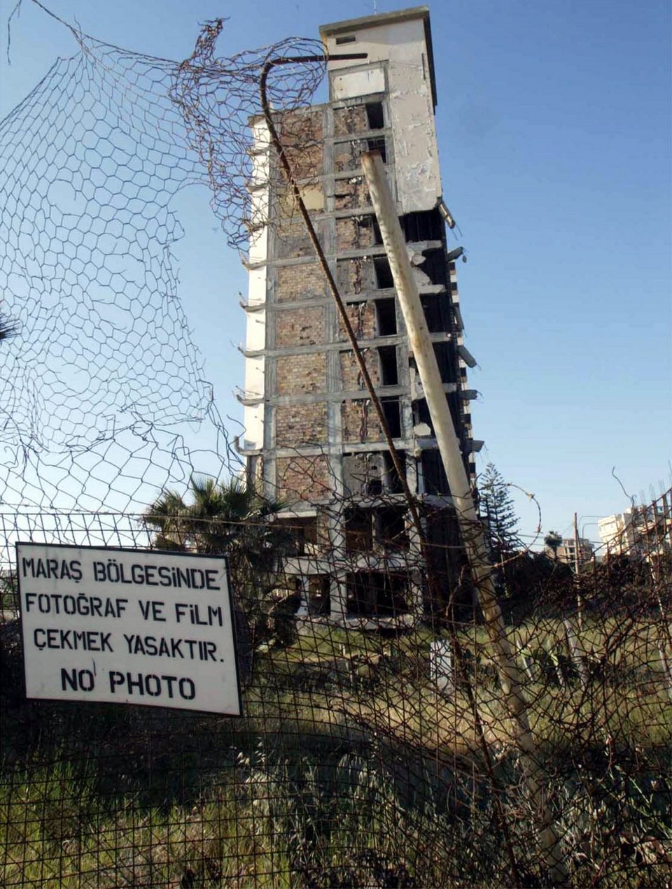 Βαρώσια, 41 χρόνια μετά την τουρκική εισβολή: Το θέρετρο-φάντασμα στην Αμμόχωστο της Κύπρου μπορεί να αποκτήσει και πάλι ζωή [εικόνες] | iefimerida.gr 1