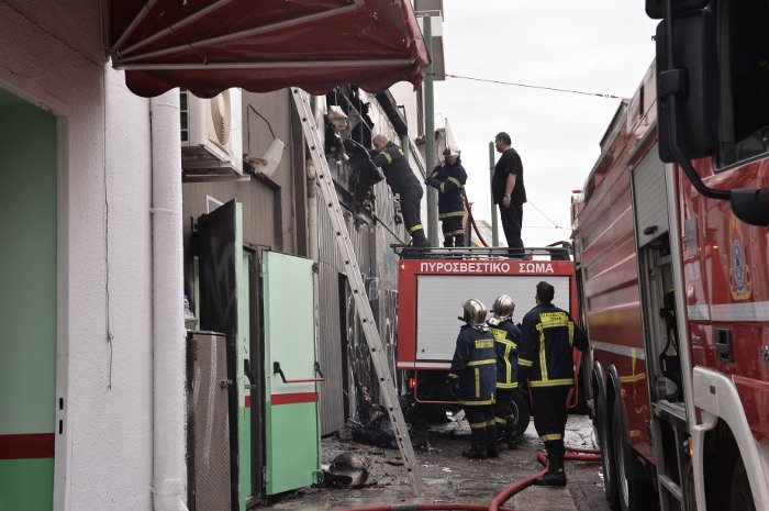 Πυρκαγιά σε κέντρο διασκέδασης στην Πειραιώς τα ξημερώματα [εικόνες] | iefimerida.gr 0
