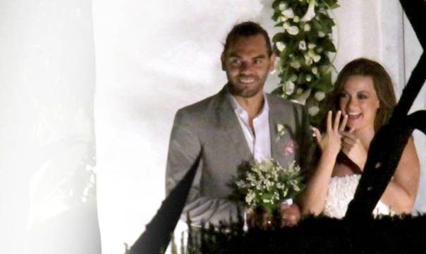 Η Σοφία Φαραζή έξι χρόνια μετά το γάμο της μας δείχνει πόσο όμορφη νύφη ήταν [εικόνες] | iefimerida.gr 3