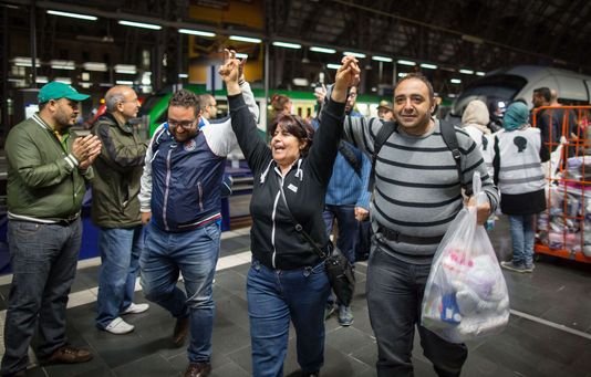 Γιατί η Γερμανία καλοδέχεται τόσες χιλιάδες μετανάστες [εικόνες] | iefimerida.gr 3